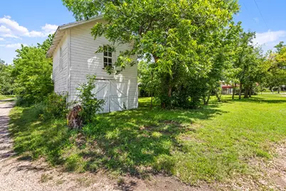 801 N Harrison Street, West, TX 76691 - Photo 12