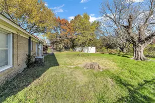 908 Yale St, River Oaks, TX 76114 - Photo 26