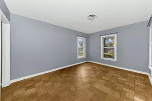 908 Yale St, River Oaks, TX 76114 - Photo 4