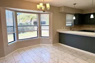 3812 Lynbrook Ln, Arlington, TX 76015 - Photo 10