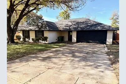 3812 Lynbrook Lane, Arlington, TX 76015 - Photo 2