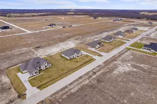 136 Lila Lk Dr, Waxahachie, TX 75165 - Photo 28