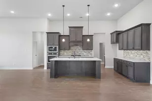 136 Lila Lk Dr, Waxahachie, TX 75165 - Photo 12