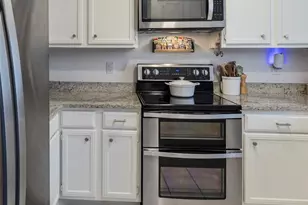 9910 Royal Ln, Dallas, TX 75231 - Photo 6