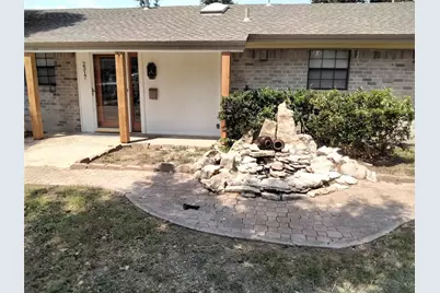 2317 Meadow Dale, Irving, TX 75060 - Photo 2