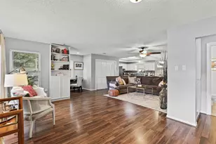 3805 Hawick Ln, Dallas, TX 75220 - Photo 2