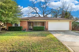 1108 Paula Dr, Arlington, TX 76012 - Photo 2