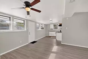 534 Henderson Cir, Garland, TX 75040 - Photo 4