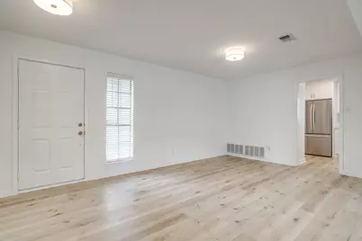 208 Meadowhill Drive, Benbrook, TX 76126 - Photo 4