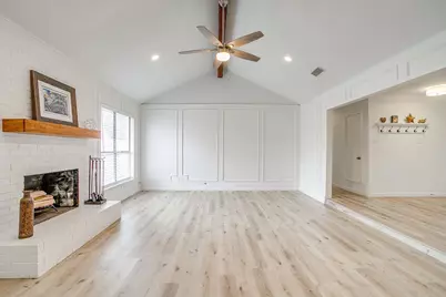 208 Meadowhill Drive, Benbrook, TX 76126 - Photo 14