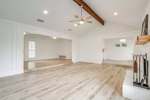 208 Meadowhill Dr, Benbrook, TX 76126 - Photo 12