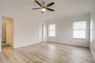 208 Meadowhill Dr, Benbrook, TX 76126 - Photo 32