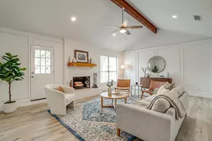 208 Meadowhill Dr, Benbrook, TX 76126 - Photo 8