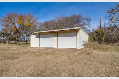 1512 E Henderson Street, Cleburne, TX 76031 - Photo 38
