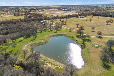 1512 E Henderson Street, Cleburne, TX 76031 - Photo 6