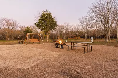 1512 E Henderson Street, Cleburne, TX 76031 - Photo 22