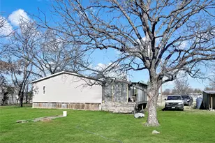 1100 Alford St, Graham, TX 76450 - Photo 6