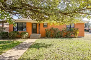 1327 Southern Blvd, Cleburne, TX 76033 - Photo 4