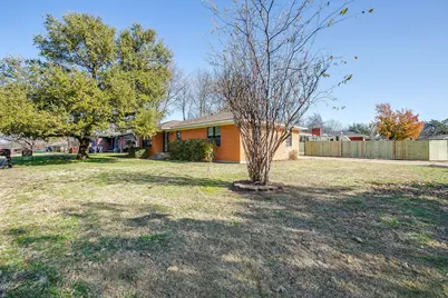 1327 Southern Boulevard, Cleburne, TX 76033 - Photo 6