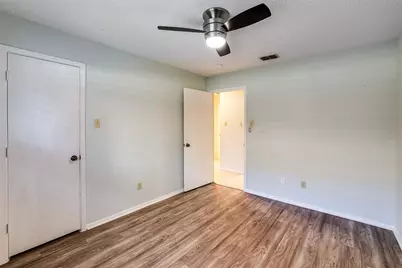 6517 Oak Forest Court, Fort Worth, TX 76112 - Photo 18