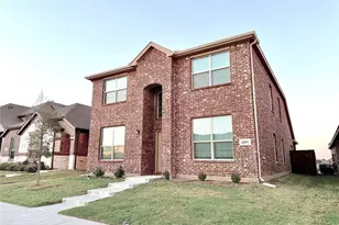 2285 Obsidian Dr, Little Elm, TX 76227 - Photo 2
