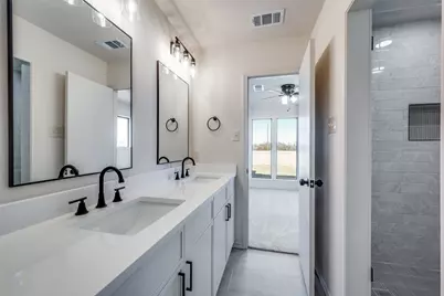 10422 Strittmatter Road, Pilot Point, TX 76258 - Photo 14