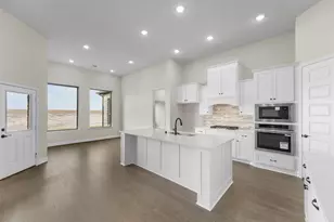 140 Lila Lk Dr, Waxahachie, TX 75165 - Photo 2