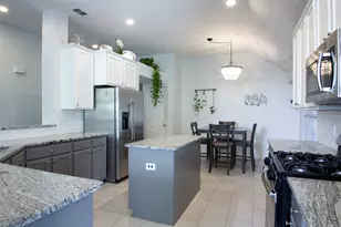 2409 Chesterwood Dr, Little Elm, TX 75068 - Photo 8