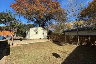 2261 Springhill Dr, Dallas, TX 75228 - Photo 12