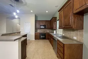 8525 Hudson St, North Richland Hills, TX 76180 - Photo 6