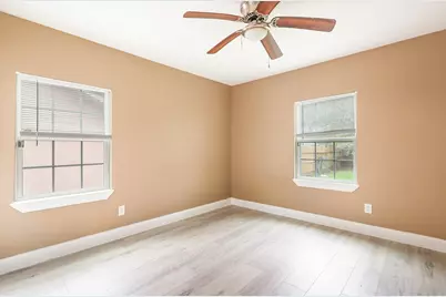 517 Thompson Street, Irving, TX 75061 - Photo 12