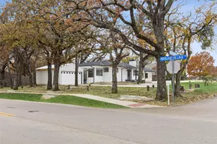 102 Woodland Dr, Highland Village, TX 75077 - Photo 6