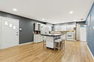 102 Woodland Dr, Highland Village, TX 75077 - Photo 4