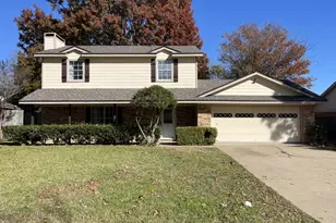 113 Deerwood Ln, Waxahachie, TX 75165 - Photo 1