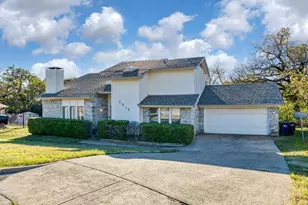 2317 Jenson Cir, Fort Worth, TX 76112 - Photo 2