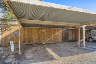 11907 Leisure Dr, Dallas, TX 75243 - Photo 22