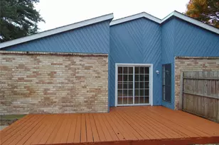 9402 Sugarberry Rd, Dallas, TX 75249 - Photo 2