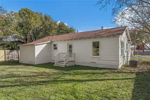 1104 W 10th St, McGregor, TX 76657 - Photo 34