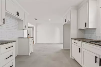 1104 W 10th Street, McGregor, TX 76657 - Photo 12