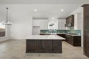 312 Lovett Ln, Burleson, TX 76028 - Photo 10