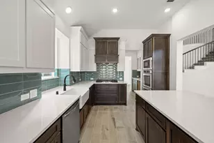 312 Lovett Ln, Burleson, TX 76028 - Photo 12