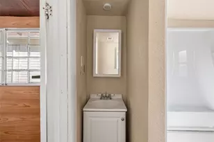 5611 Alton Ave, Dallas, TX 75214 - Photo 26