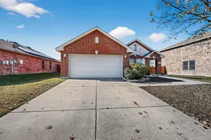 303 Laurel Ln, Fate, TX 75087 - Photo 6