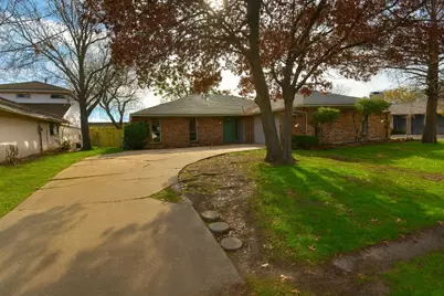 7210 Lakeshore Drive, Rowlett, TX 75089 - Photo 2