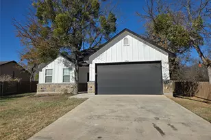 3704 Canyon Rd, Granbury, TX 76049 - Photo 2