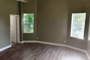 323 E Grand St, Whitewright, TX 75491 - Photo 12