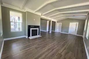 323 E Grand St, Whitewright, TX 75491 - Photo 6