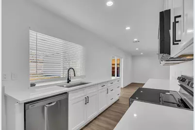 817 Northshore Drive, Garland, TX 75040 - Photo 10