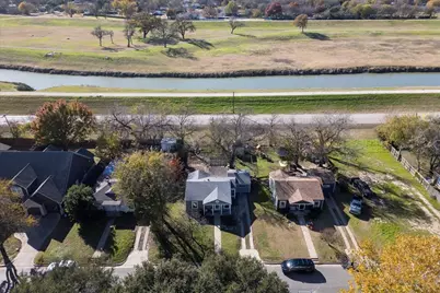 817 Edgefield Road, Fort Worth, TX 76107 - Photo 8