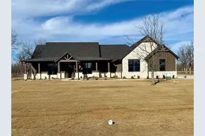 1642 Earhart Drive, Granbury, TX 76049 - Photo 4